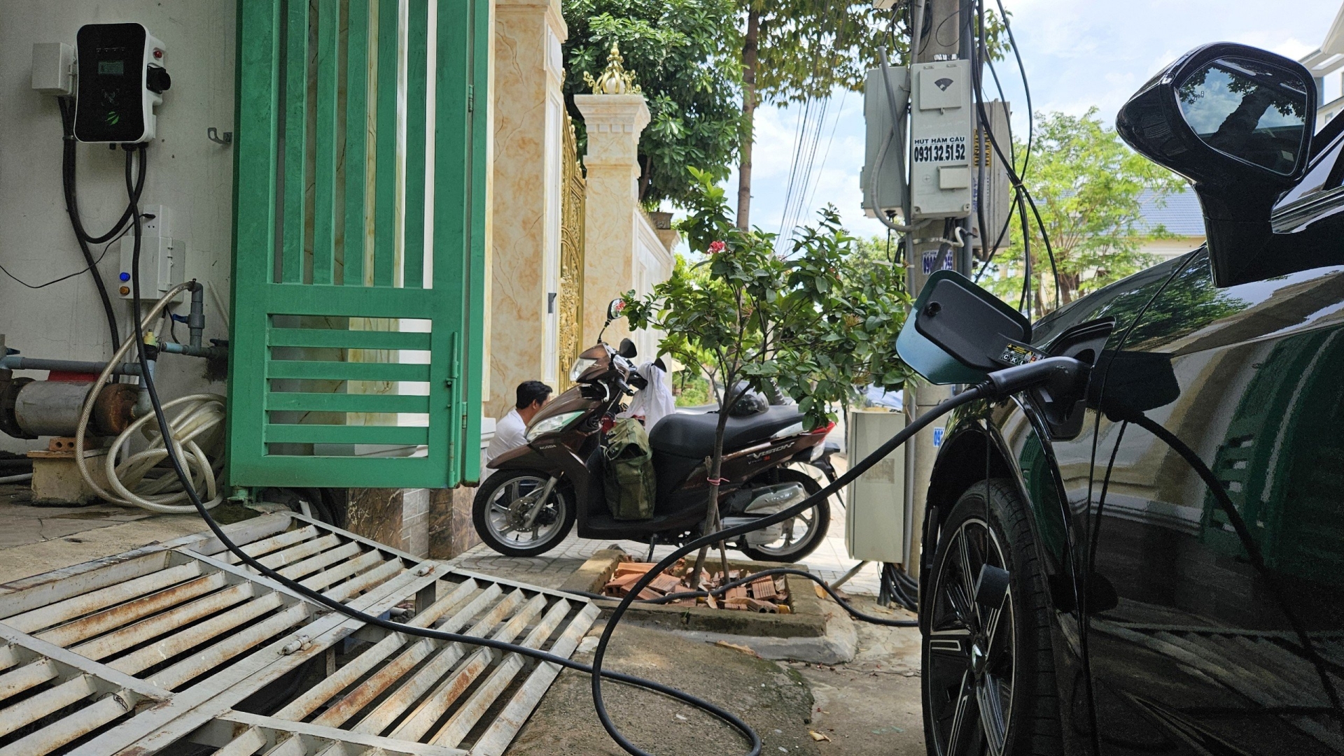 sạc &ocirc; t&ocirc; điện