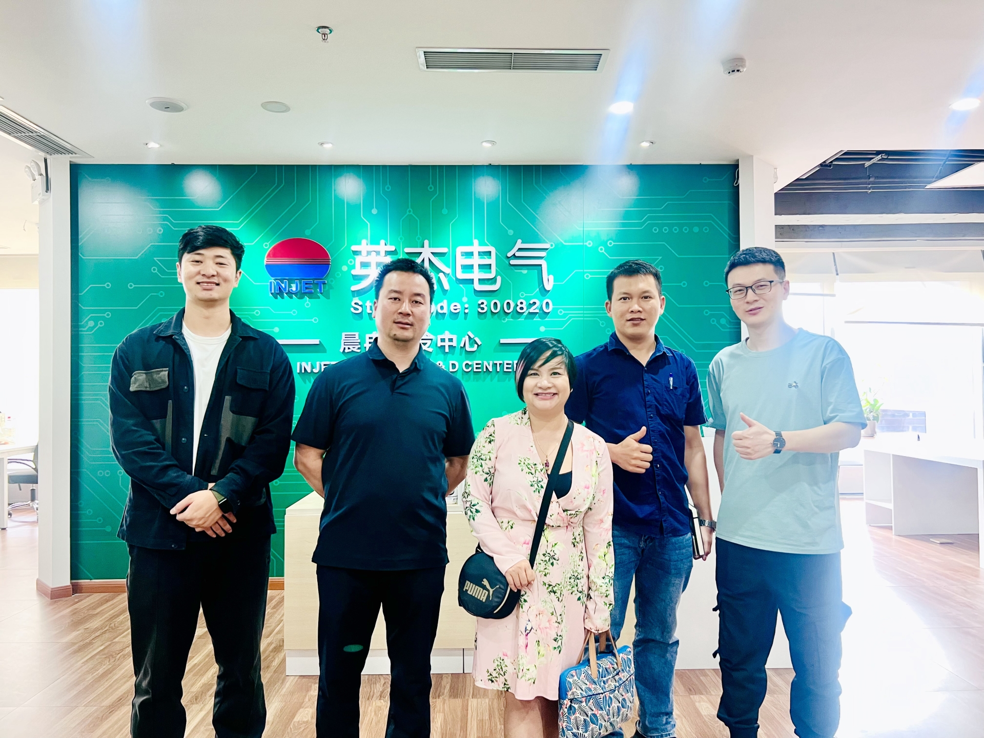 sạc ô tô điện giải pháp sạc ô tô điện