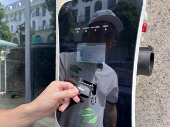 Các phương thức điều khiển sạc ô tô điện: Plug & Play, Thẻ RFID và Tích Hợp Ứng Dụng